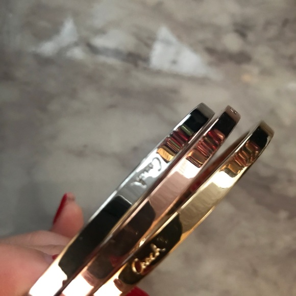 Set of 3 COACH bracelets in gold silver and bronze - Picture 3 of 3